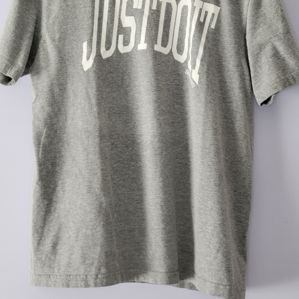 Nike Men's Gray T-Shirt